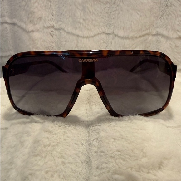 *UNISEX* Carrera Tortoise Shell Sunglasses - Picture 2 of 6